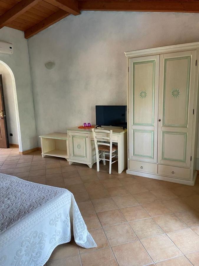 Вилла Agriturismo San Giovanni Ольбия Экстерьер фото